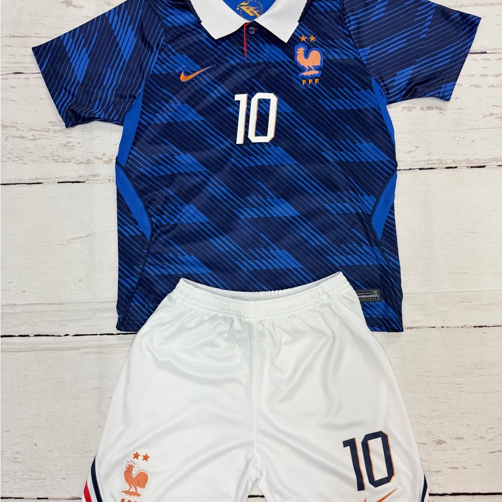 YOUTH Mbappe France Home 26’ Blue (Jersey + Shorts) Kit Kids Sets MEDIUM (26)